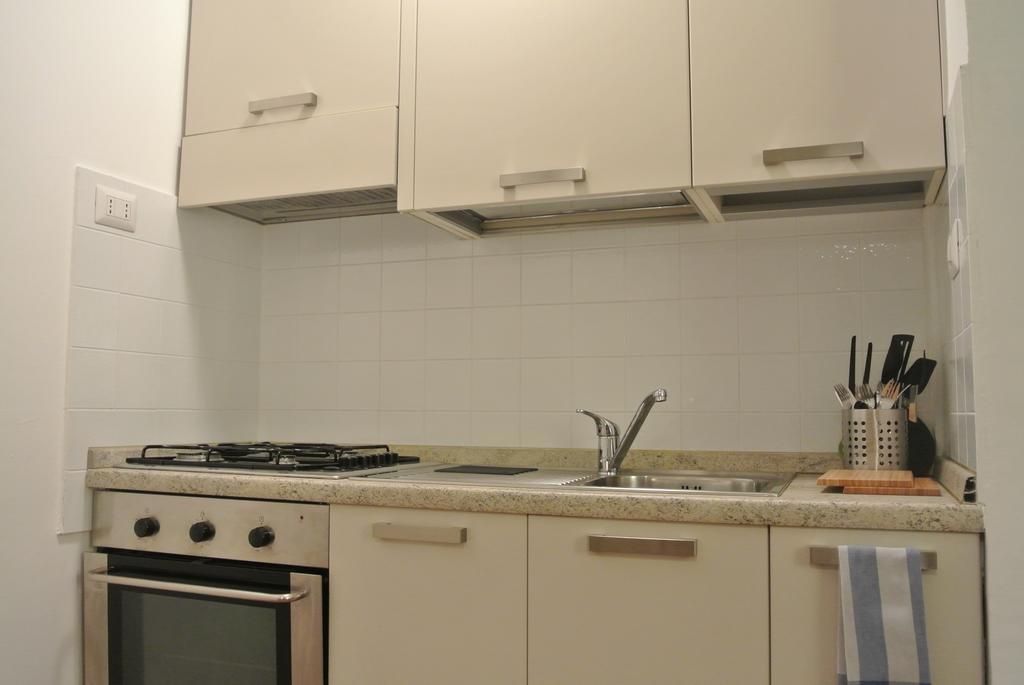 Studio Errepi Loreto Apartment Milan Room photo